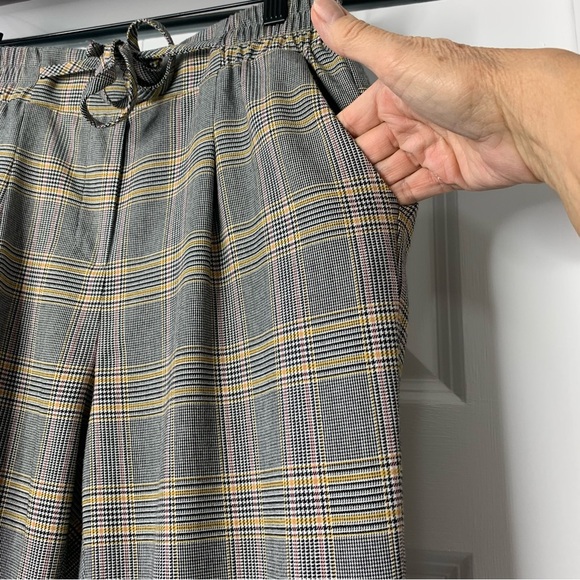 LE Chateau Women’s Plaid Dress Pants Grey Pink Yellow Check Size US L - Picture 3 of 14